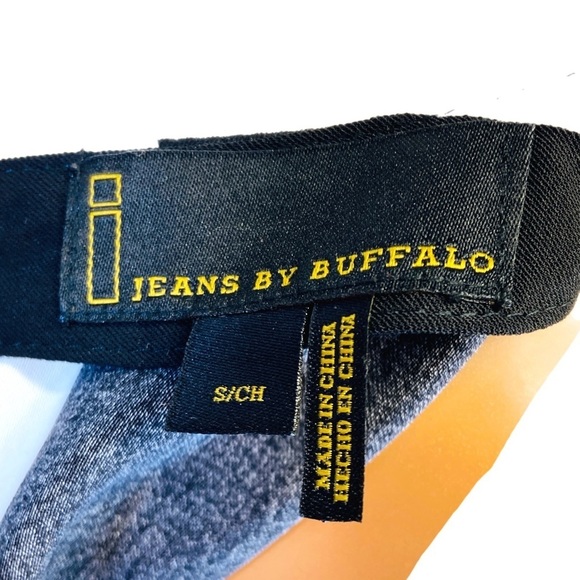 👚 BUFFALO || “Jewel” Sleeveless Striped Back Button Shirt- - Picture 2 of 6